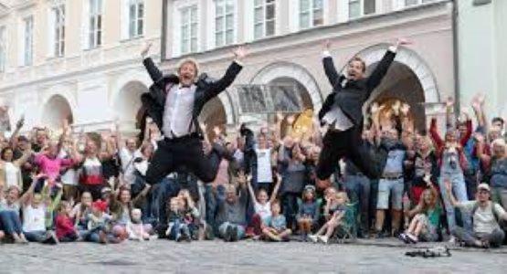 Hotel Goldene Sonne Ландсхут Экстерьер фото